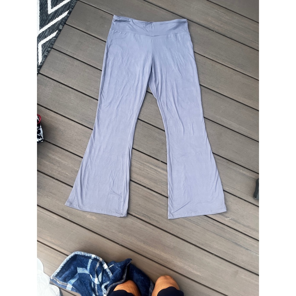 Mountain Mamas Flared Leggings Dark Grey Yoga Pants MM49603 Large NWT